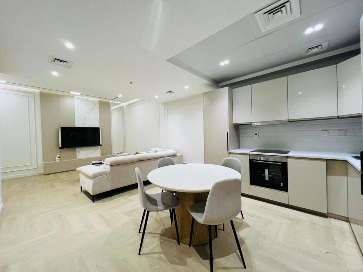 Stylish 1b In Heart Of Marina Near Attractions Apartment