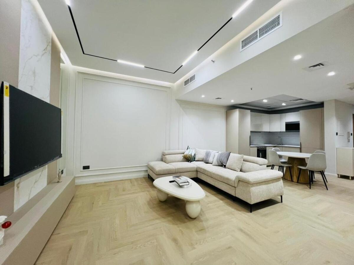 Stylish 1b In Heart Of Marina Near Attractions