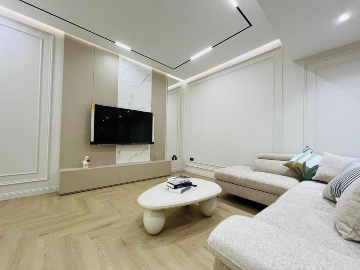 Stylish 1b In Heart Of Marina Near Attractions