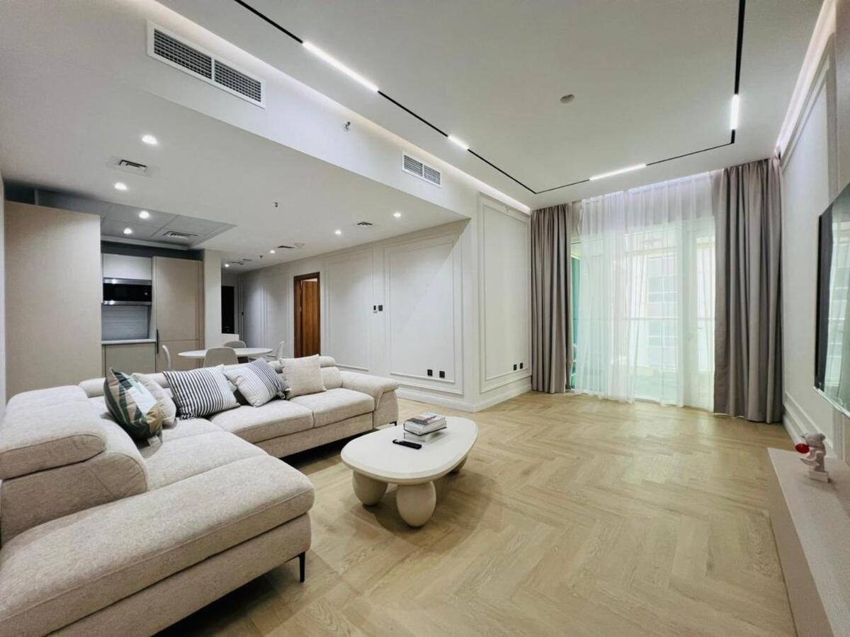 Apartment Stylish 1b In Heart Of Marina Near Attractions Dubai